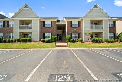 /international/us/3129-wisteria-lane-fayetteville-nc-110107335454/
