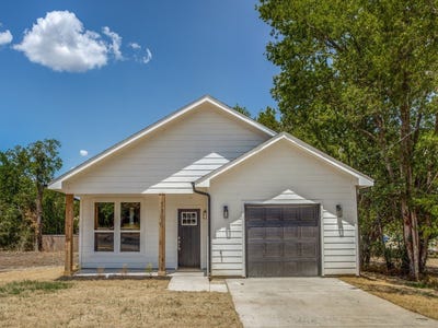 /international/us/3306-cedar-street-greenville-tx-110108618331/