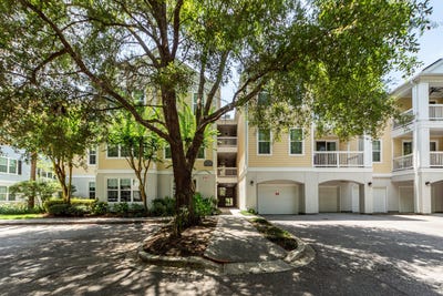 /international/us/60-fenwick-hall-allee-johns-island-sc-110109555097/