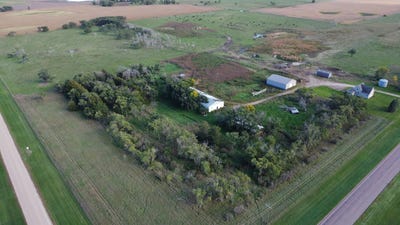 /international/us/21714-392nd-ave-alpena-sd-110120455743/