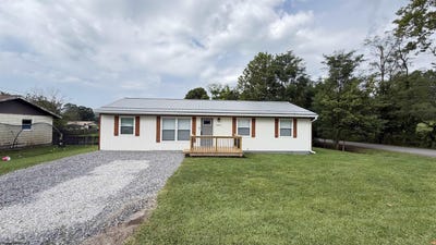/international/us/5263-woodland-drive-clarksburg-wv-110109981313/