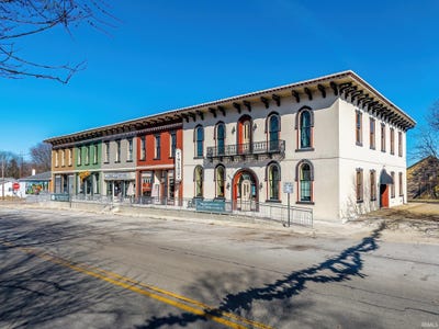 /international/us/409-third-street-howe-in-110106146864/