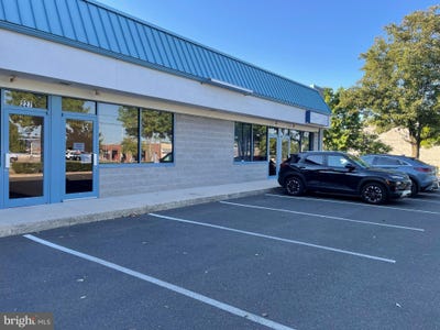 /international/us/229-s-broad-street-lansdale-pa-110108902667/