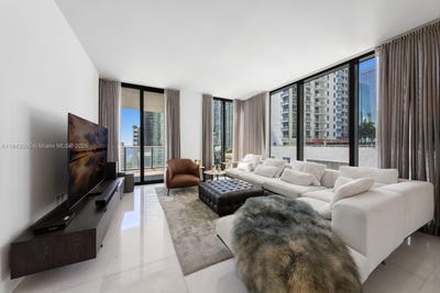 /international/us/1010-brickell-ave-miami-fl-110101126832/