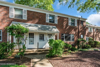 /international/us/168-manor-drive-red-bank-nj-110108540173/