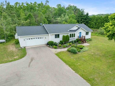 /international/us/2286-river-petoskey-mi-110100998921/?lang=en