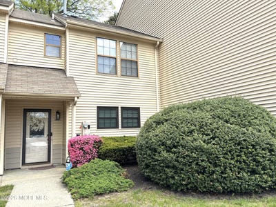 /international/us/1101-fern-court-jackson-nj-110107349731/