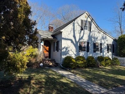 /international/us/154-cedar-road-e-mastic-beach-ny-110106563125/