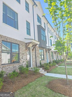 /international/us/5426-howington-court-buford-ga-110108089745/