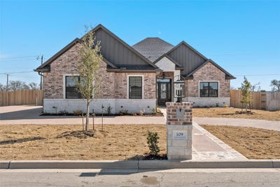 /international/us/109-water-view-lane-robinson-tx-110105804091/
