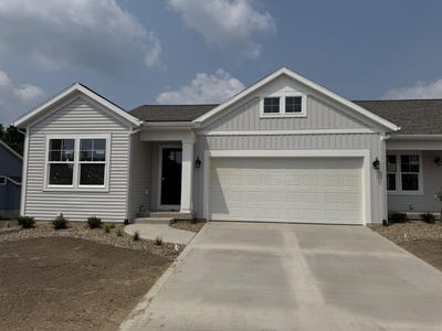 /international/us/1531-n-village-circle-kalamazoo-mi-110099450989/