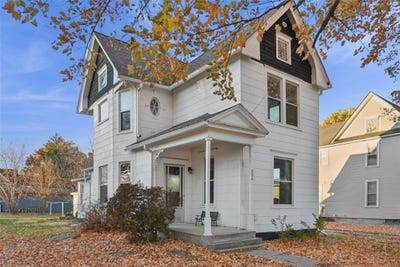/international/us/206-3rd-street-ne-mitchellville-ia-110103601416/