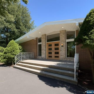 /international/us/46-overlook-road-alpine-nj-110106243037/