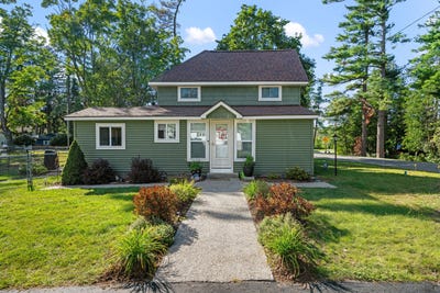 /international/us/3401-poplar-street-indian-river-mi-110108131056/