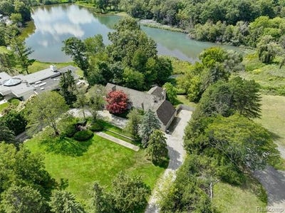 /international/us/363-lakewood-drive-bloomfield-hills-mi-110108495892/