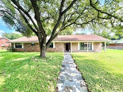 /international/us/909-anderson-street-hearne-tx-110108353891/