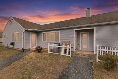 /international/us/109-andersen-rd-chicopee-ma-110106930198/