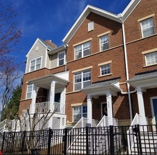 /international/us/484-w-wood-street-palatine-il-110108574279/