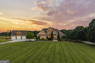 /international/us/1535-grove-level-maysville-ga-110100753866/