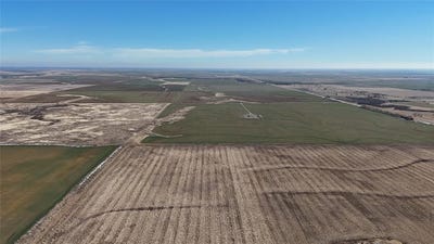 /international/us/1-n-2560-road-okeene-ok-110107384790/