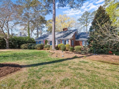 /international/us/806-s-first-street-smithfield-nc-110098479214/