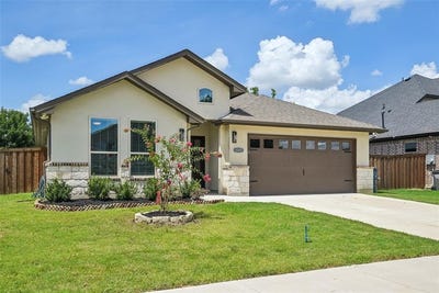/international/us/1067-lake-trail-little-elm-tx-110100967282/
