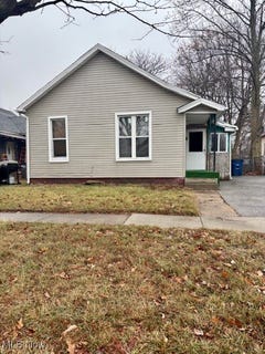 /international/us/3030-chase-street-toledo-oh-110104517730/