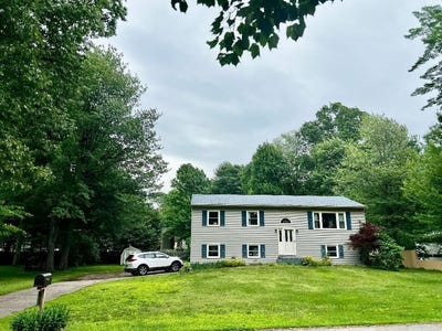/international/us/167-waybury-road-colchester-vt-110109039103/