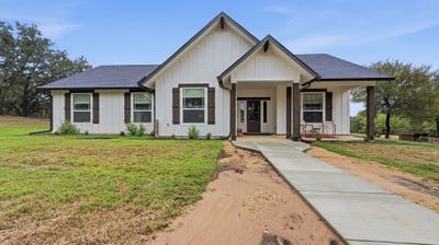 /international/us/2155-county-road-197-jonesboro-tx-110119688174/