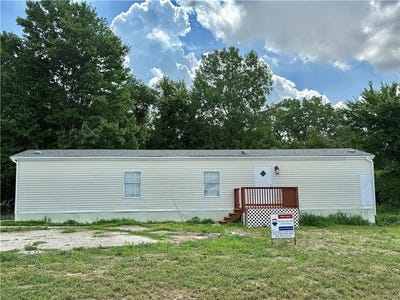 /international/us/2907-dune-drive-odessa-mo-110100098657/
