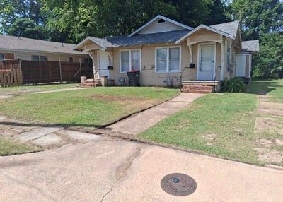 /international/us/329-and-331-e-price-street-paris-tx-110101027105/