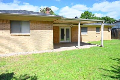 /international/us/1352-simpson-drive-hurst-tx-110107638400/