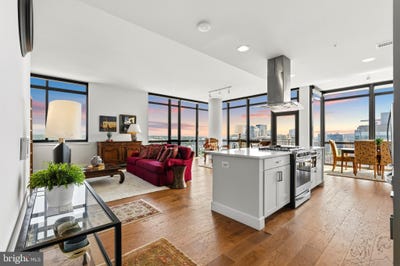 /international/us/2000-clarendon-boulevard-arlington-va-110109040375/