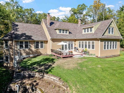 /international/us/66-hayes-lane-moultonborough-nh-110105065187/