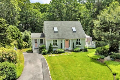 /international/us/7-cachalot-lane-falmouth-ma-110108796253/