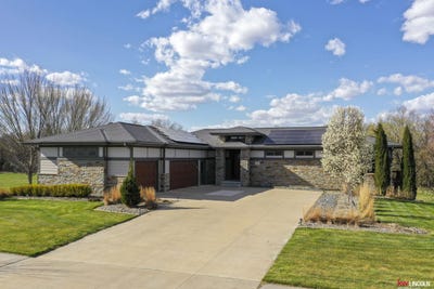 /international/us/3120-w-covered-bridge-drive-lincoln-ne-110098673789/