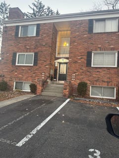 /international/us/31831-grand-river-avenue-farmington-mi-110109165377/