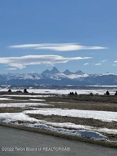 /international/us/9170-river-rim-ranch-road-tetonia-id-110075521253/