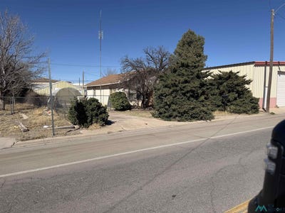 /international/us/613-e-3rd-street-portales-nm-110107082843/