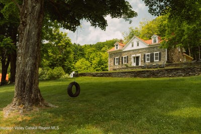 /international/us/31-upper-whitfield-road-accord-ny-110108797646/