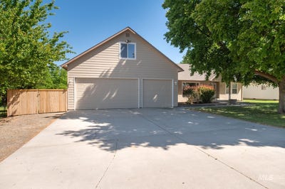 /international/us/2345-center-ave-payette-id-110108489186/