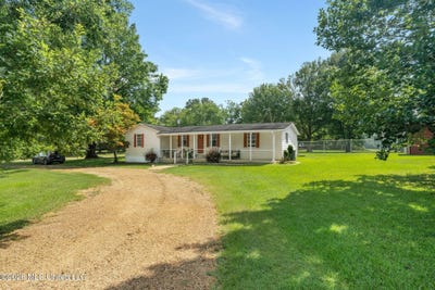 /international/us/2115-old-brookhaven-road-summit-ms-110120655504/