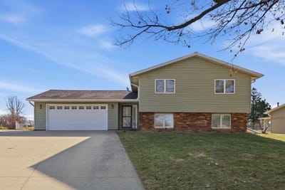 /international/us/332-fleur-drive-new-hampton-ia-110106851516/