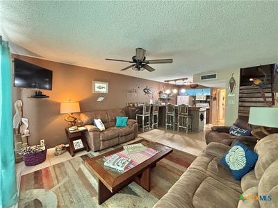 /international/us/438-s-15th-street-port-o-connor-tx-110102492779/