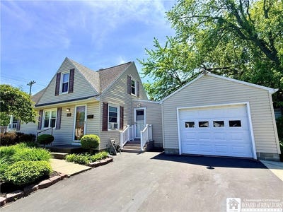 /international/us/869-central-avenue-dunkirk-ny-110108474014/