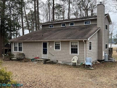 /international/us/270-river-road-circle-saluda-va-110105977363/