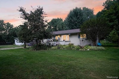 /international/us/1927-new-rochelle-drive-elba-twp-mi-110109536348/