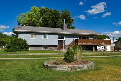 /international/us/1011-pacific-street-cambridge-ne-110100588757/