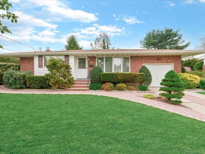 /international/us/12-joyce-lane-commack-ny-110107981096/