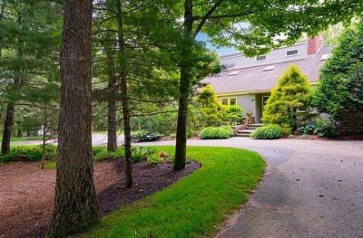 /international/us/40-bicentennial-way-boxborough-ma-110108706076/